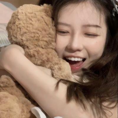 战火中的花蕾